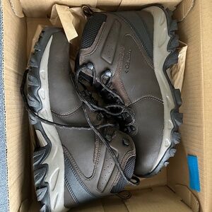 Columbia men’s waterproof boots